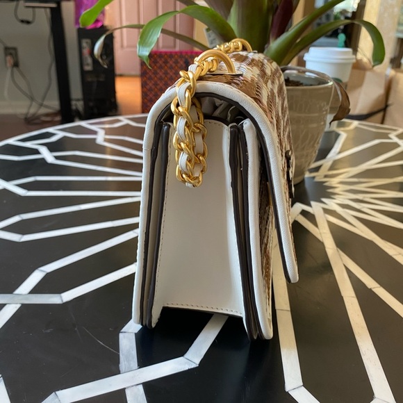 Tory Burch Britten Multicolor Cream & Pink Woven Small Adjustable Shoulder Bag - Picture 13 of 15